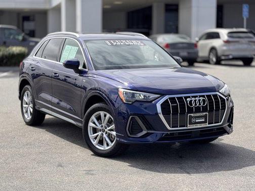 2022 Audi Q3 45 S line Premium