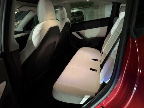 2022 Tesla Model Y Long Range Dual Motor All-Wheel Drive