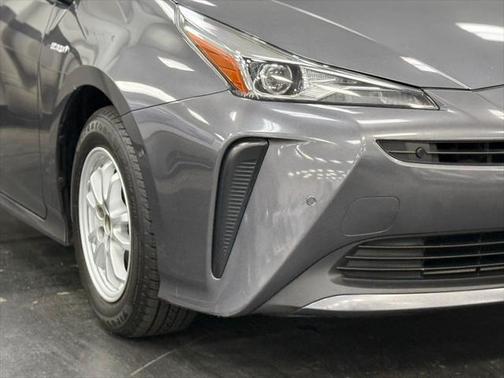 2020 Toyota Prius LE