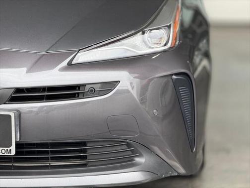 2020 Toyota Prius LE