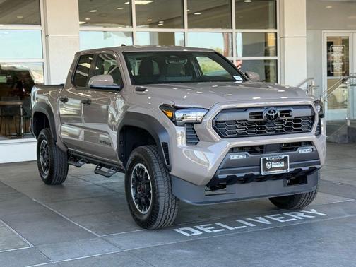 2026 Toyota Tacoma Hybrid TRD Off Road