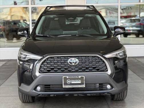 2025 Toyota Corolla Cross XLE