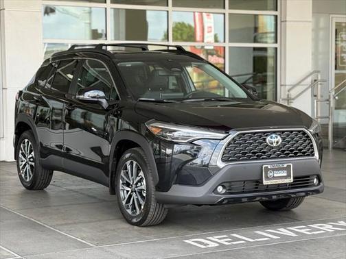 2025 Toyota Corolla Cross XLE