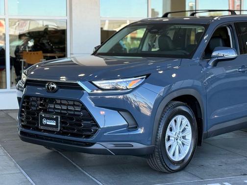 2026 Toyota Grand Highlander Hybrid XLE