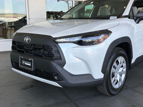 Wind Chill Pearl 2026 Toyota Corolla Cross L