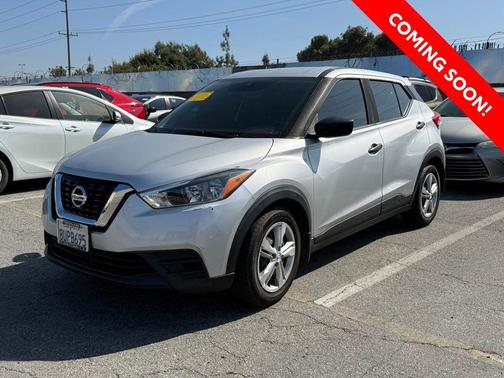 Brilliant Silver Metallic 2020 Nissan Kicks S