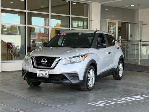 2020 Nissan Kicks S