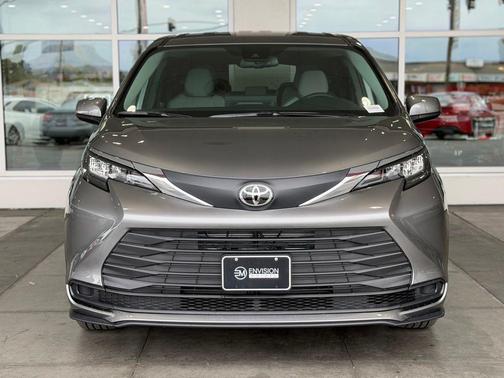 Heavy Metal 2026 Toyota Sienna LE