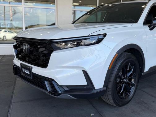 Platinum White Pearl 2025 Honda CR-V Hybrid Sport FWD