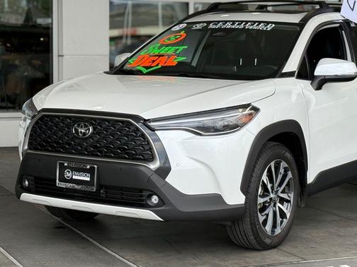 2024 Toyota Corolla Cross XLE