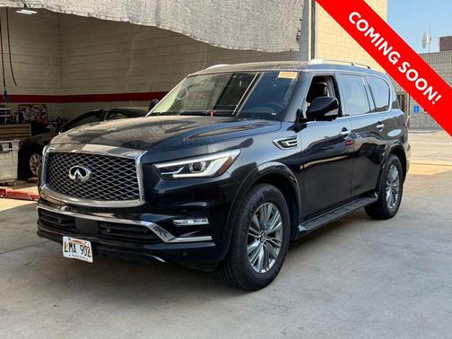 2022 INFINITI QX80 Luxe