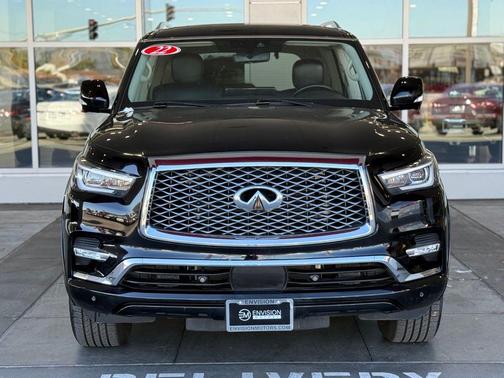 2022 INFINITI QX80 Luxe