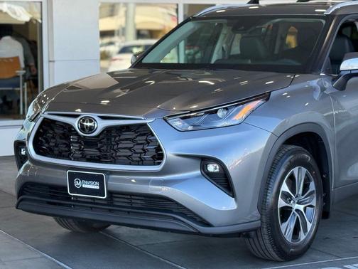 2026 Toyota Highlander XLE