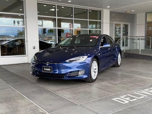 Deep Blue Metallic 2018 Tesla Model S 75D