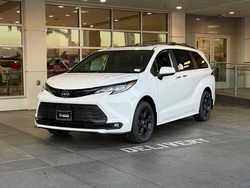 2026 Toyota Sienna Woodland Edition