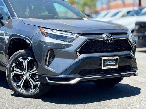 2025 Toyota RAV4 Hybrid SE