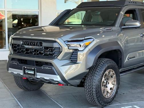 2025 Toyota Tacoma Hybrid Trailhunter