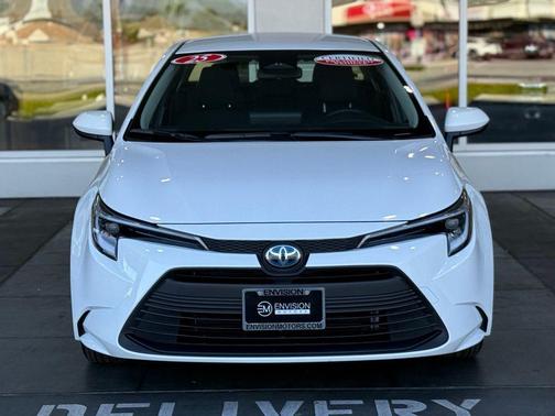 2025 Toyota Corolla Hybrid LE