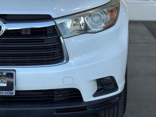 2015 Toyota Highlander LE