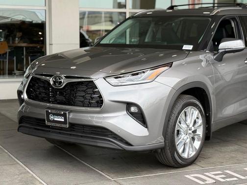 2026 Toyota Highlander Limited