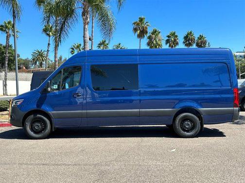 2024 Mercedes-Benz Sprinter 2500 Cargo 170 WB