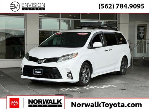 2019 Toyota Sienna SE