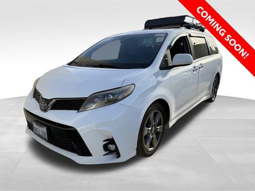 2019 Toyota Sienna SE