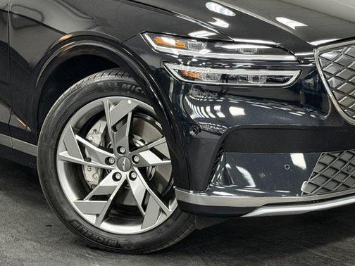 2025 Genesis Electrified GV70 Advanced AWD