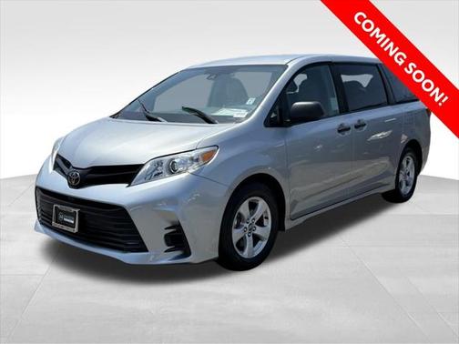 2019 Toyota Sienna SE