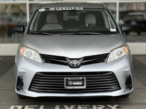 2019 Toyota Sienna SE