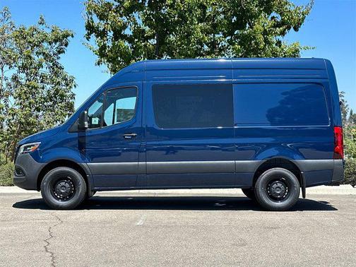 2024 Mercedes-Benz Sprinter 2500 Cargo 144 WB