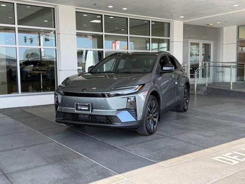 Overcast 2026 Toyota C-HR XSE