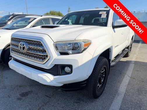 Super White 2016 Toyota Tacoma TRD Sport