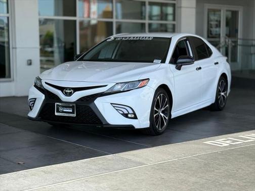 2019 Toyota Camry SE
