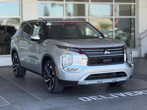2024 Mitsubishi Outlander SE Black Edition S-AWC