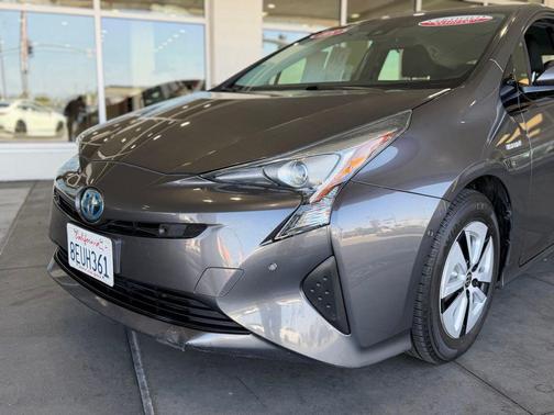 Magnetic Gray Metallic 2018 Toyota Prius Two