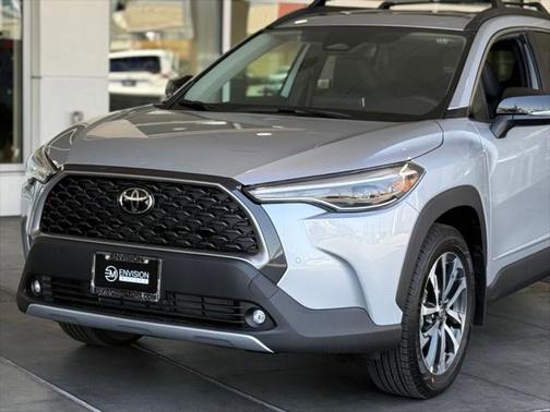 2025 Toyota Corolla Cross XLE