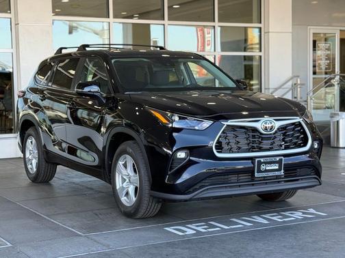 2025 Toyota Highlander LE