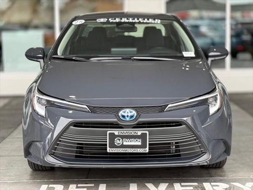 2025 Toyota Corolla Hybrid LE