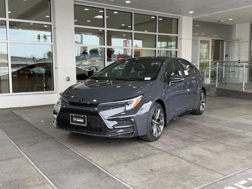 Underground/Midnight Black Metallic 2026 Toyota Corolla XSE