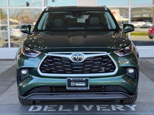 2024 Toyota Highlander XLE