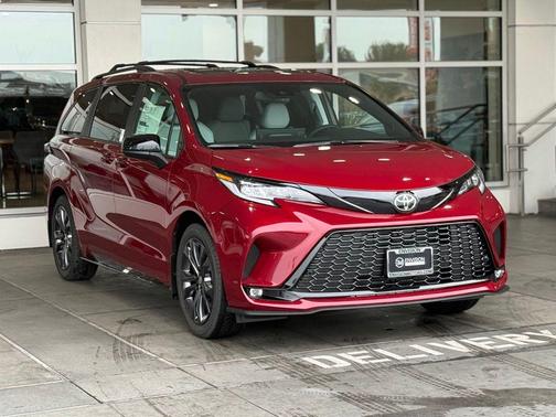 2026 Toyota Sienna XSE 7 Passenger