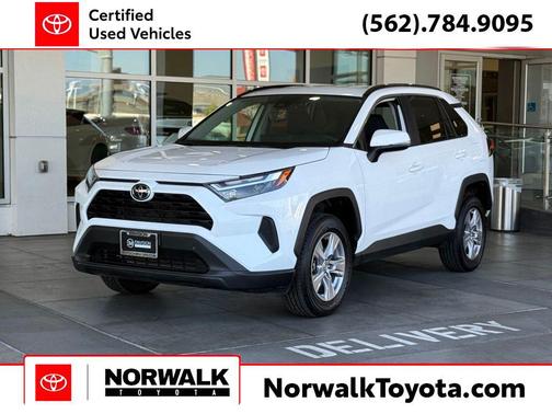 2025 Toyota RAV4 XLE