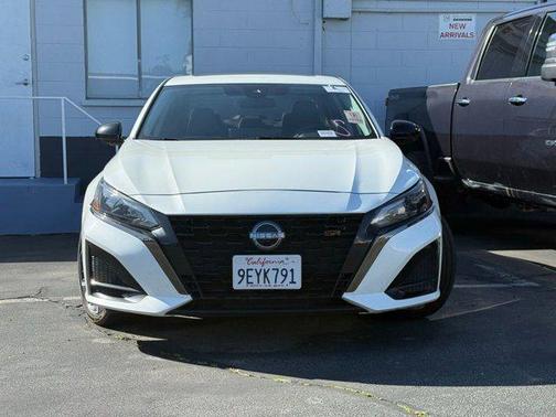 2023 Nissan Altima SR FWD