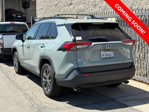 2023 Toyota RAV4 Hybrid XLE Premium