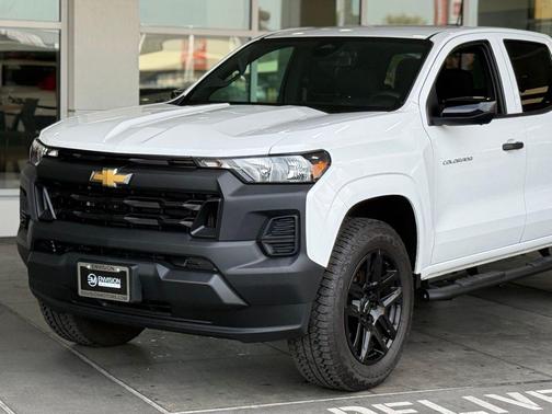2024 Chevrolet Colorado WT
