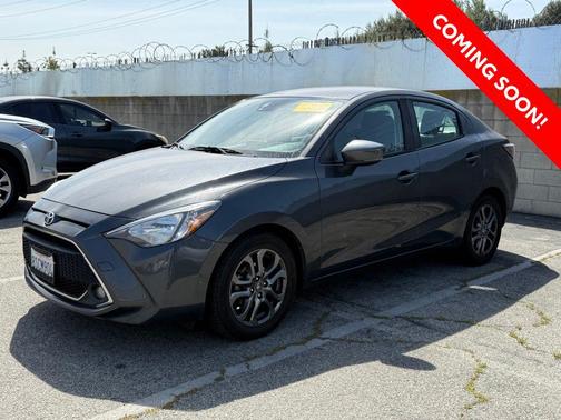 2020 Toyota Yaris Sedan LE