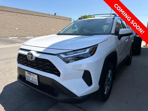 Ice Cap 2025 Toyota RAV4 XLE