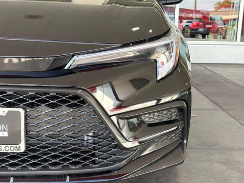 Midnight Black Metallic 2026 Toyota Corolla SE