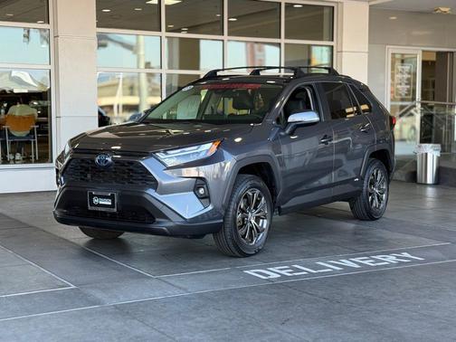2023 Toyota RAV4 Hybrid XLE Premium